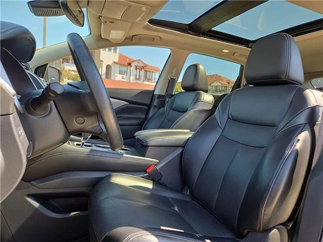Used 2022 Deep Blue Pearl Nissan SL image 10