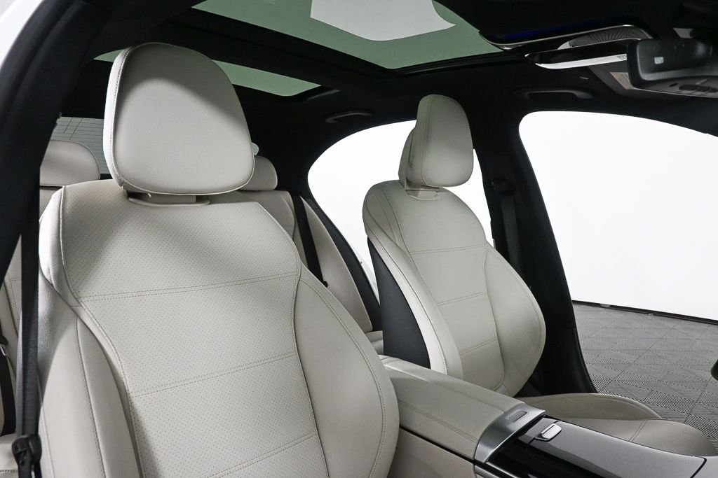 Used 2022  Mercedes-Benz C 300 image 20