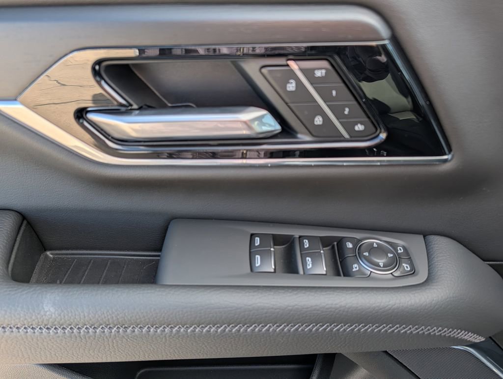 2026 GMC Yukon XL Denali - Photo 14