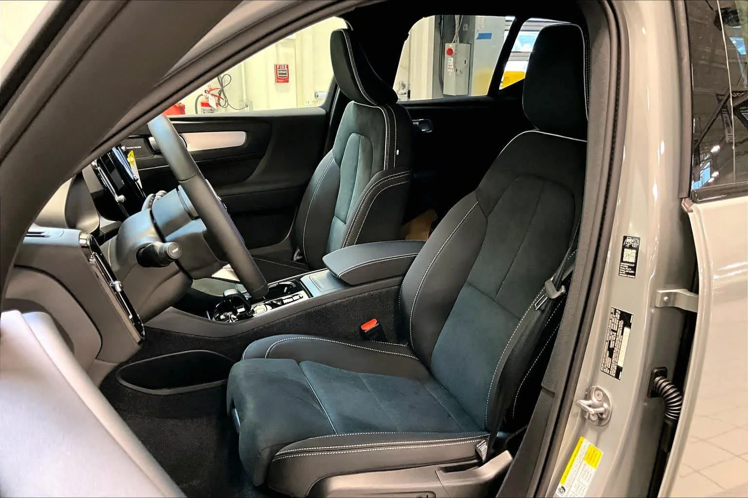 New 2026 Vapour Grey Volvo Ultra image 13