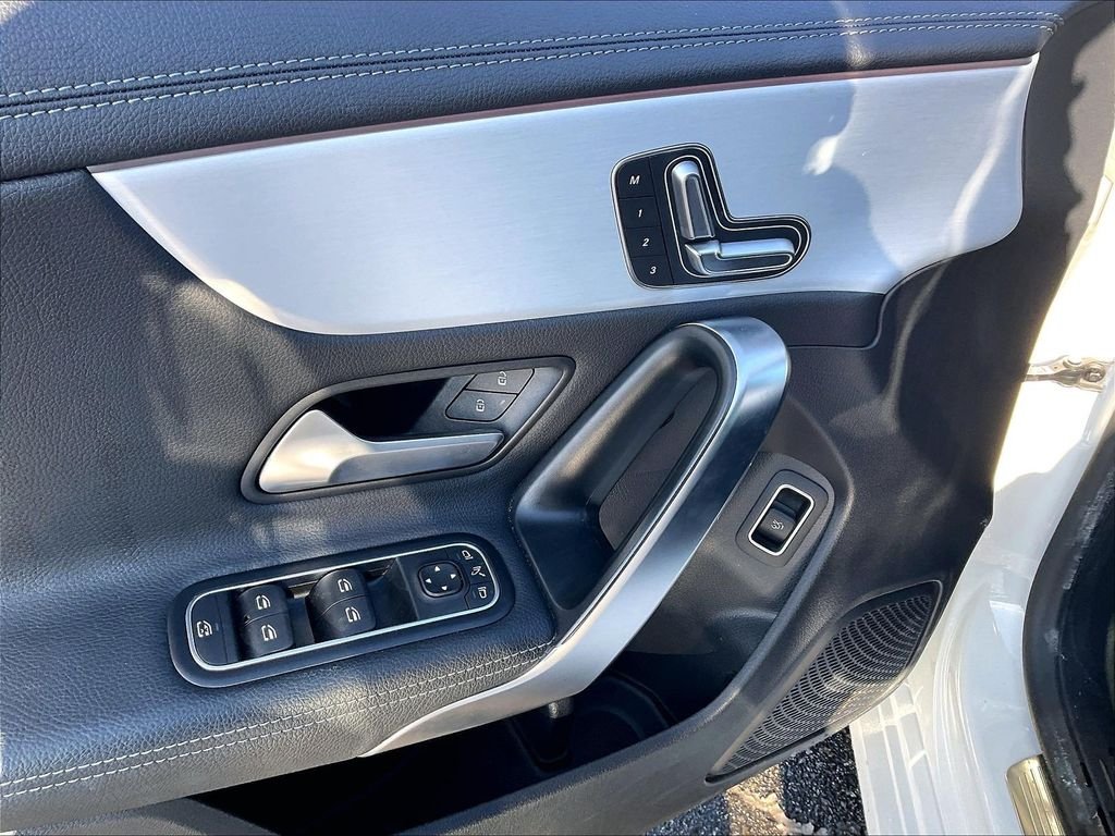 Used 2025 White Mercedes-Benz CLA 250 image 37