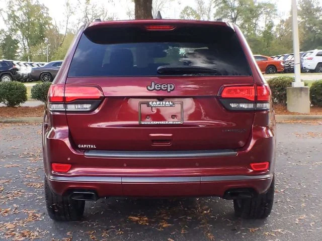 Used 2019 Red Jeep Limited image 4
