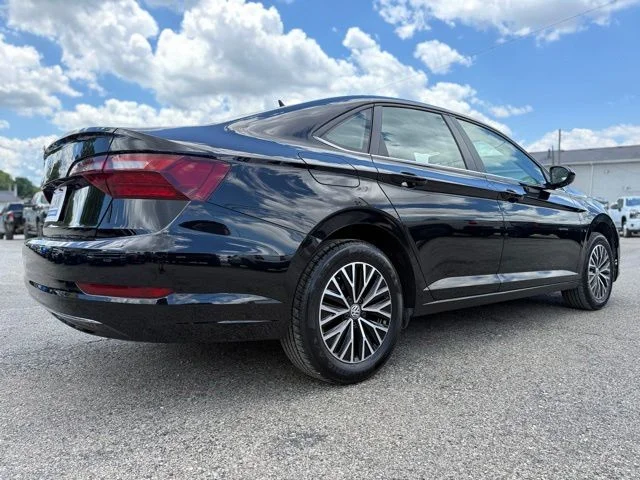 Used 2020 Black Volkswagen  image 9