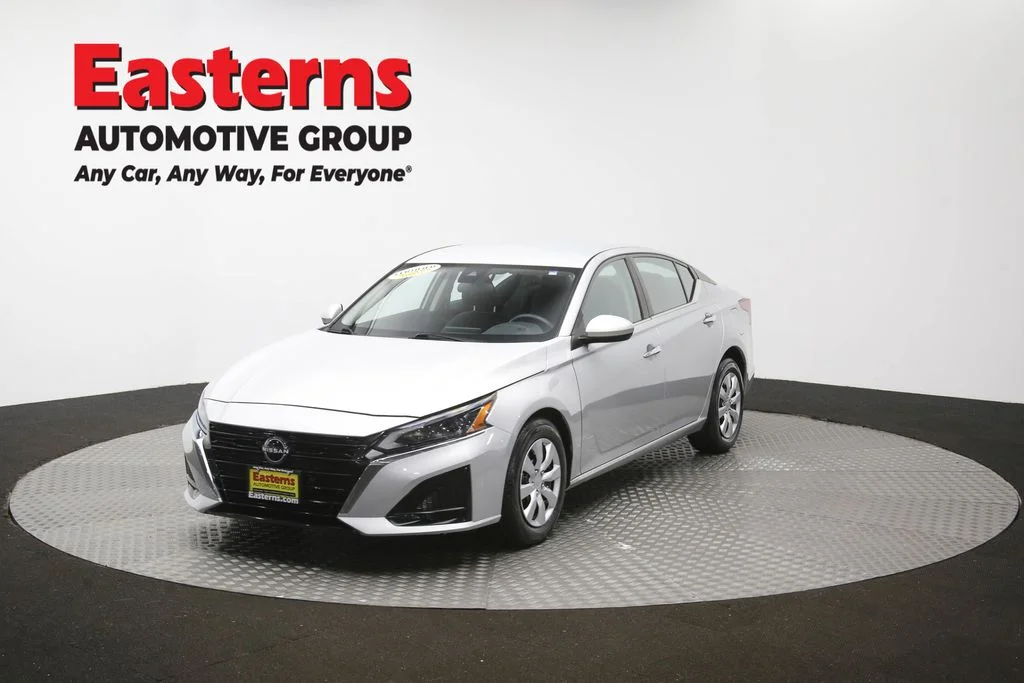 Used 2023 Silver Nissan 2.5 S image 53