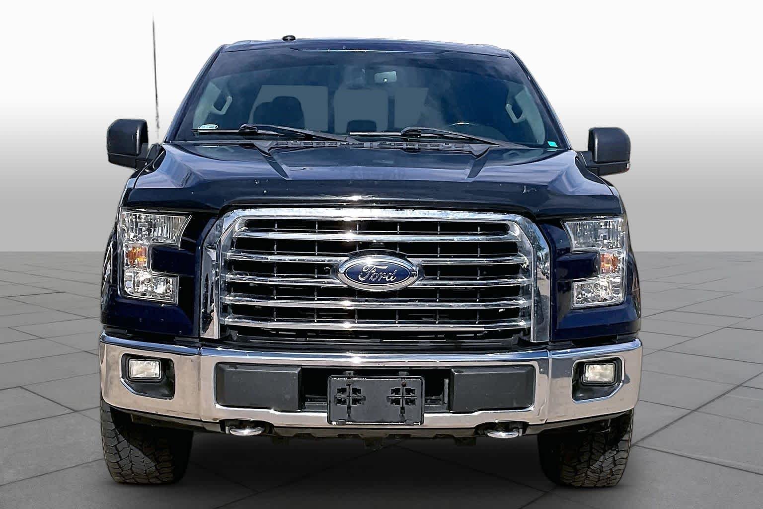 Used 2017 Blue Jeans Metallic Ford XLT image 4