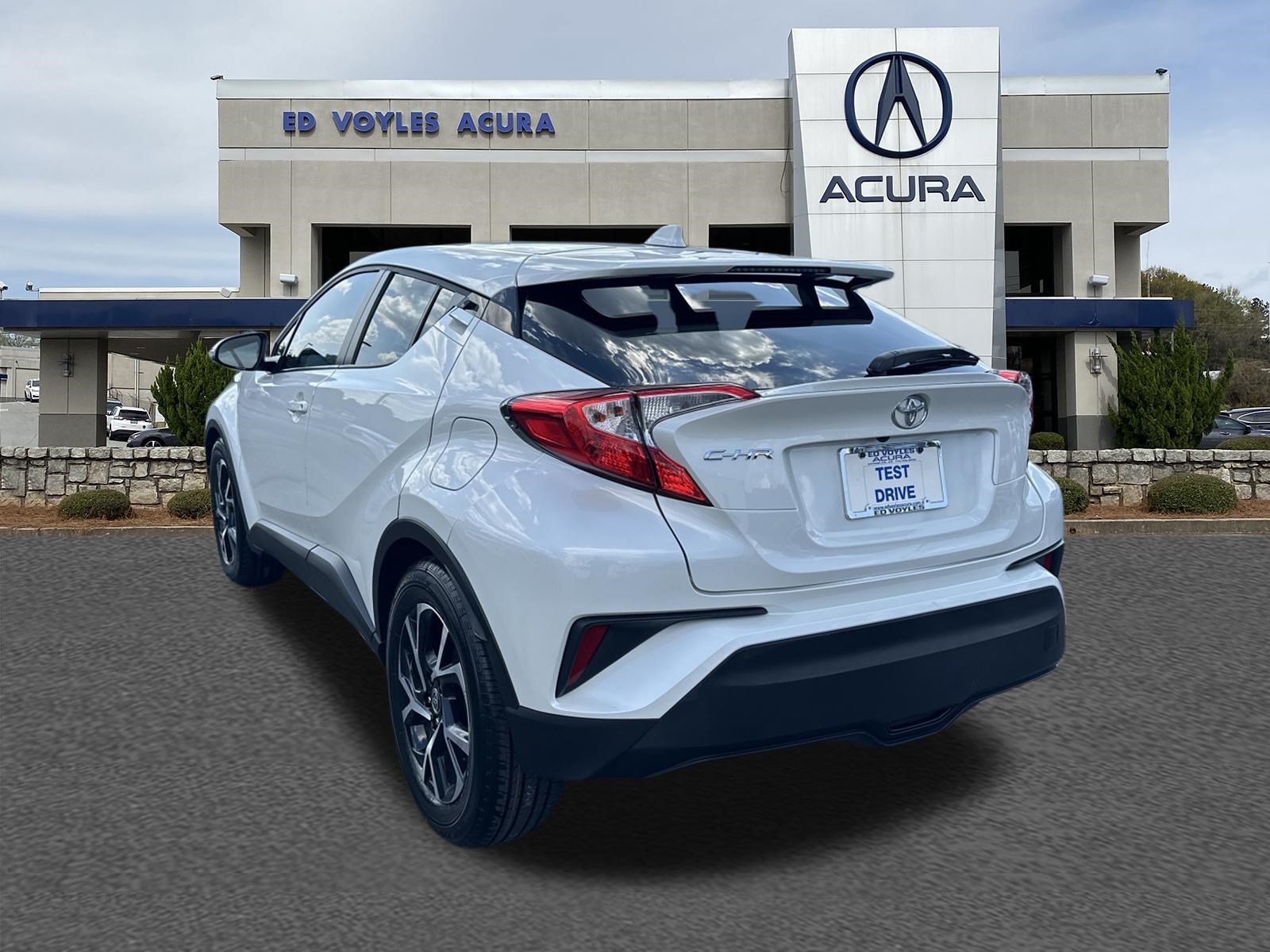 Used 2021 Blizzard Pearl Toyota XLE image 7