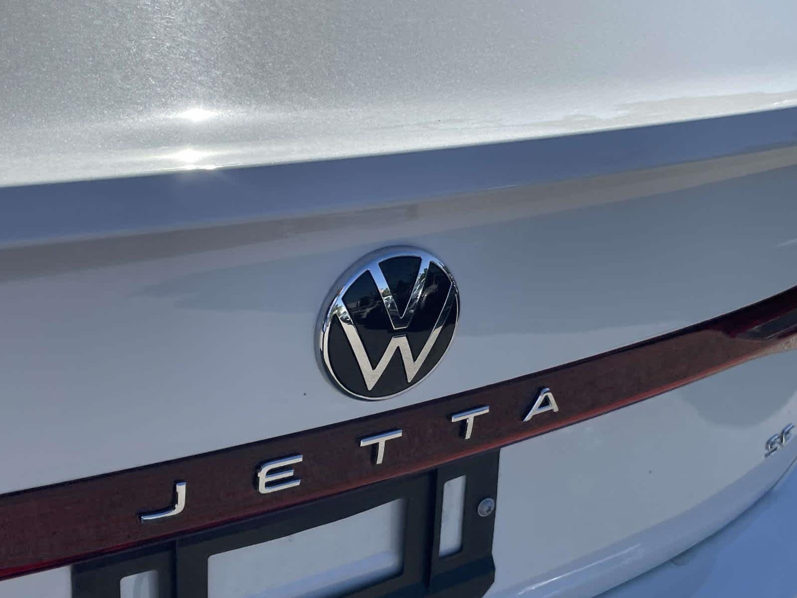 New 2026 Opal White Pearl Volkswagen SE image 15