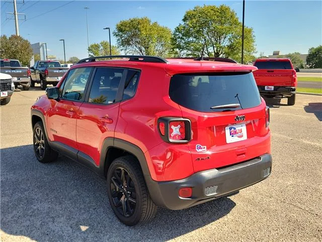 Used 2023 Colorado Red CL Jeep Altitude 4x4 image 3