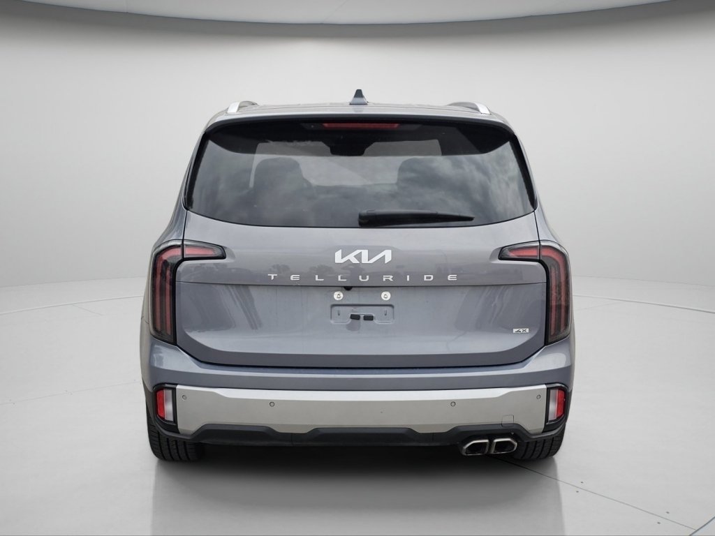 Used 2024 Everlasting Silver Kia SX Prestige image 25