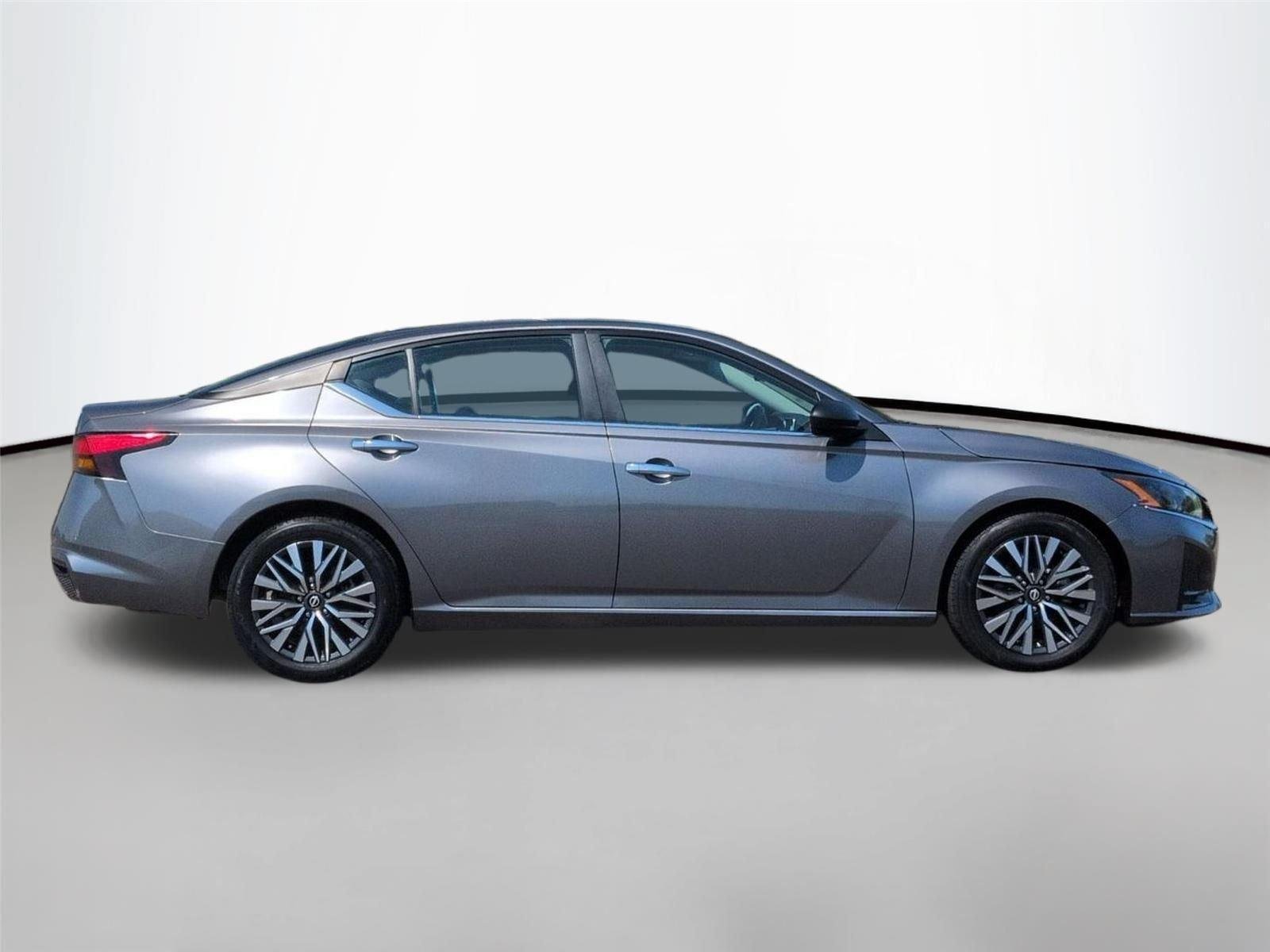 Used 2024 Gun Metallic Nissan 2.5 SV image 6