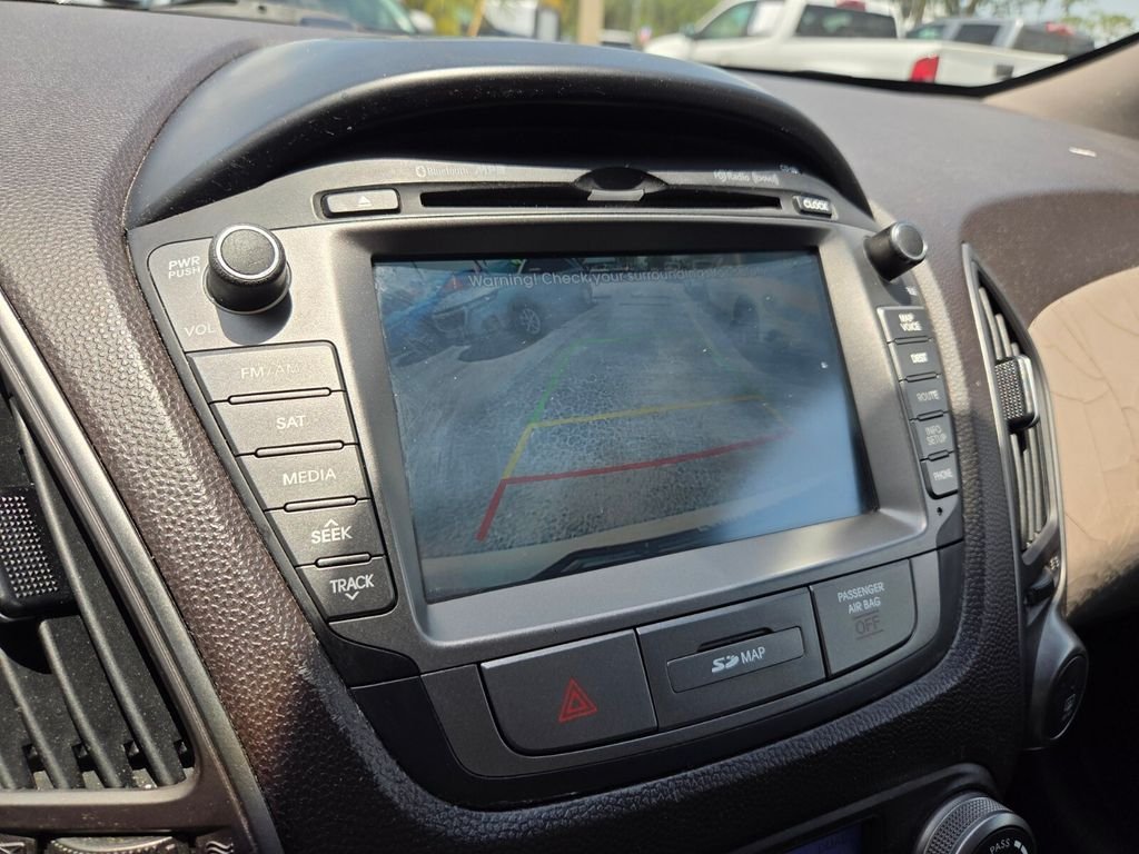 Used 2015 White Hyundai Limited image 32
