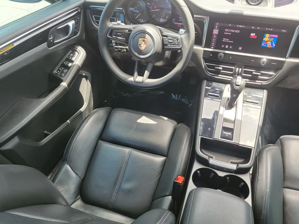 Used 2023 Chalk Porsche T image 10