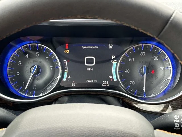 Used 2022 Black Chrysler Pinnacle image 24