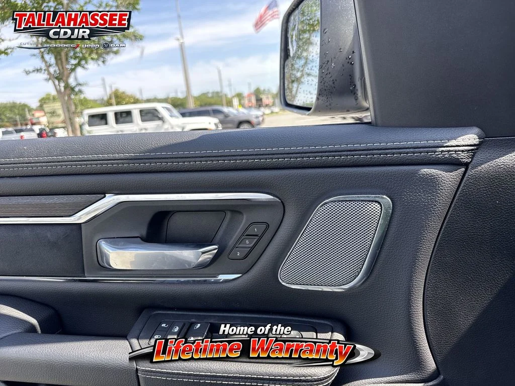 2026 RAM 1500 Laramie - Photo 15