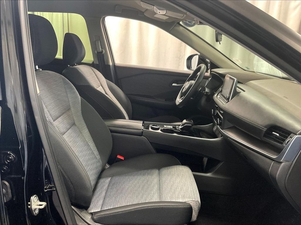 Used 2023 Super Black Nissan SV image 11