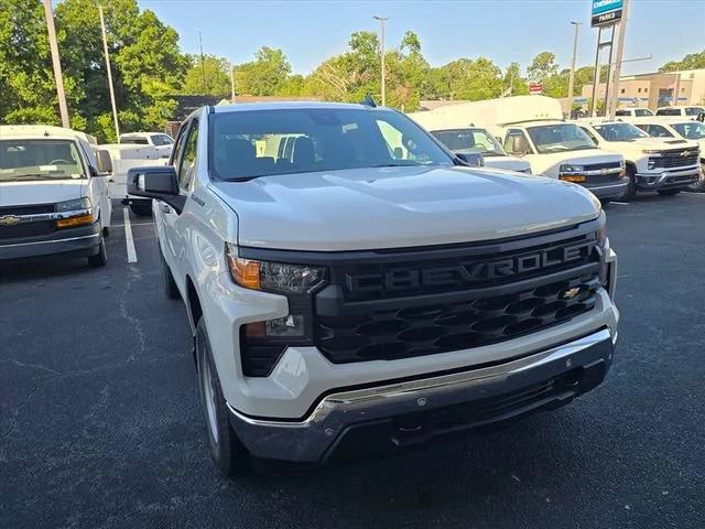 New 2026 Summit White Chevrolet WT image 14
