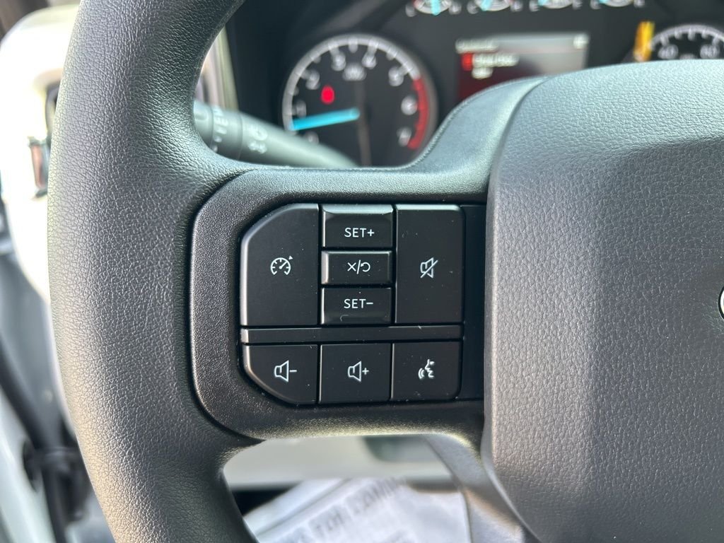 New 2026 Oxford White Ford XL image 18