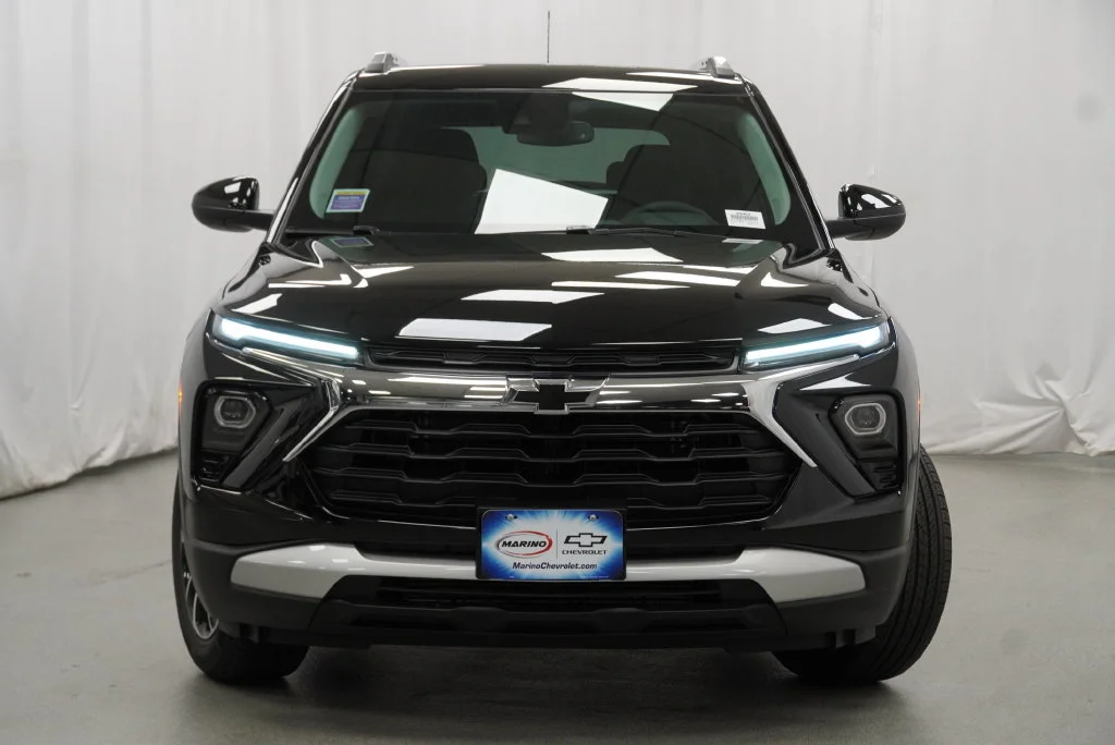 New 2026 Mosaic Black Metallic Chevrolet LT image 11