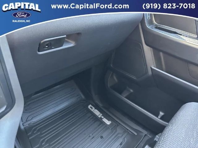 Used 2024 Silver Ford XLT image 27