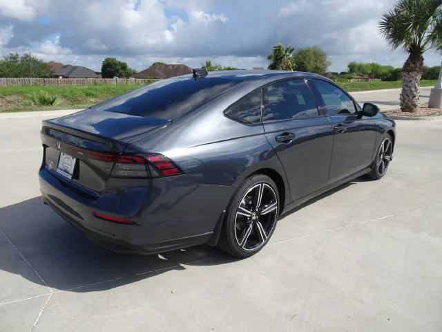 New 2026 Meteorite Gray Metallic Honda SE image 4