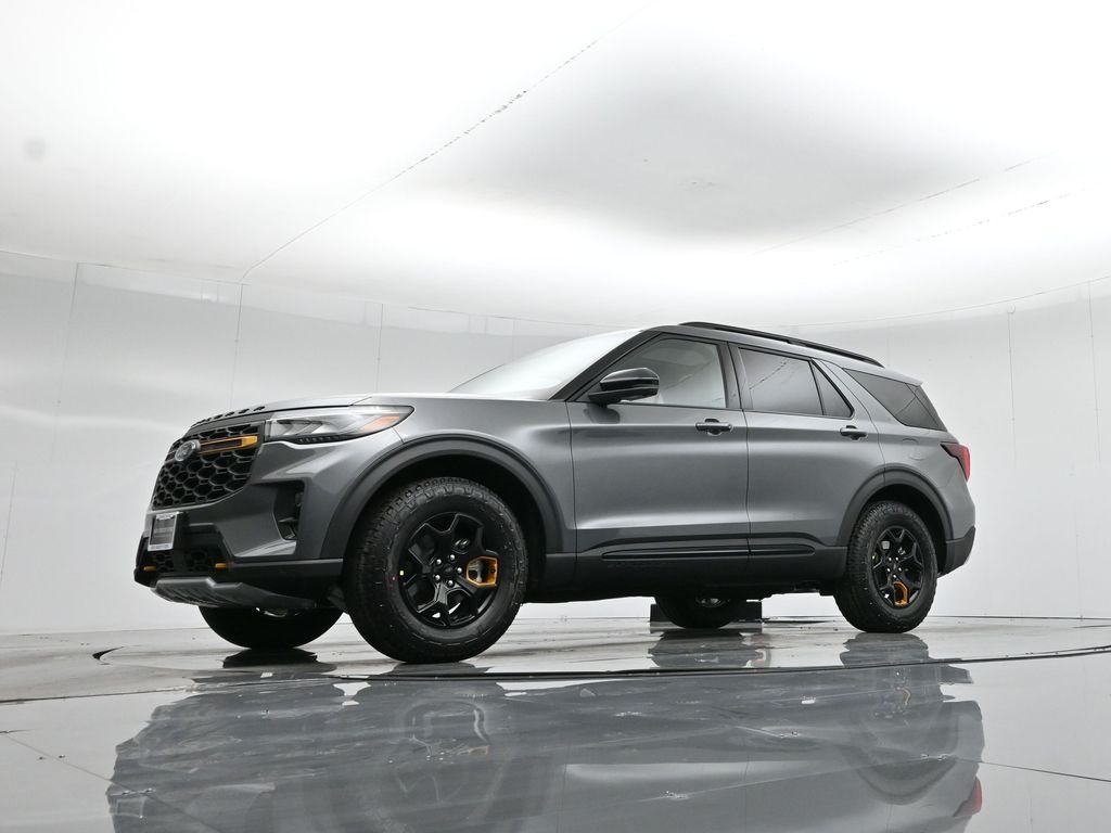 New 2026 Carbonized Gray Metallic Ford Tremor image 51