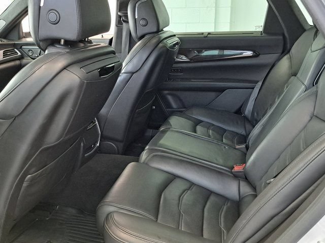 Used 2018 RADIANT SILVER METALLIC Cadillac Platinum AWD image 26