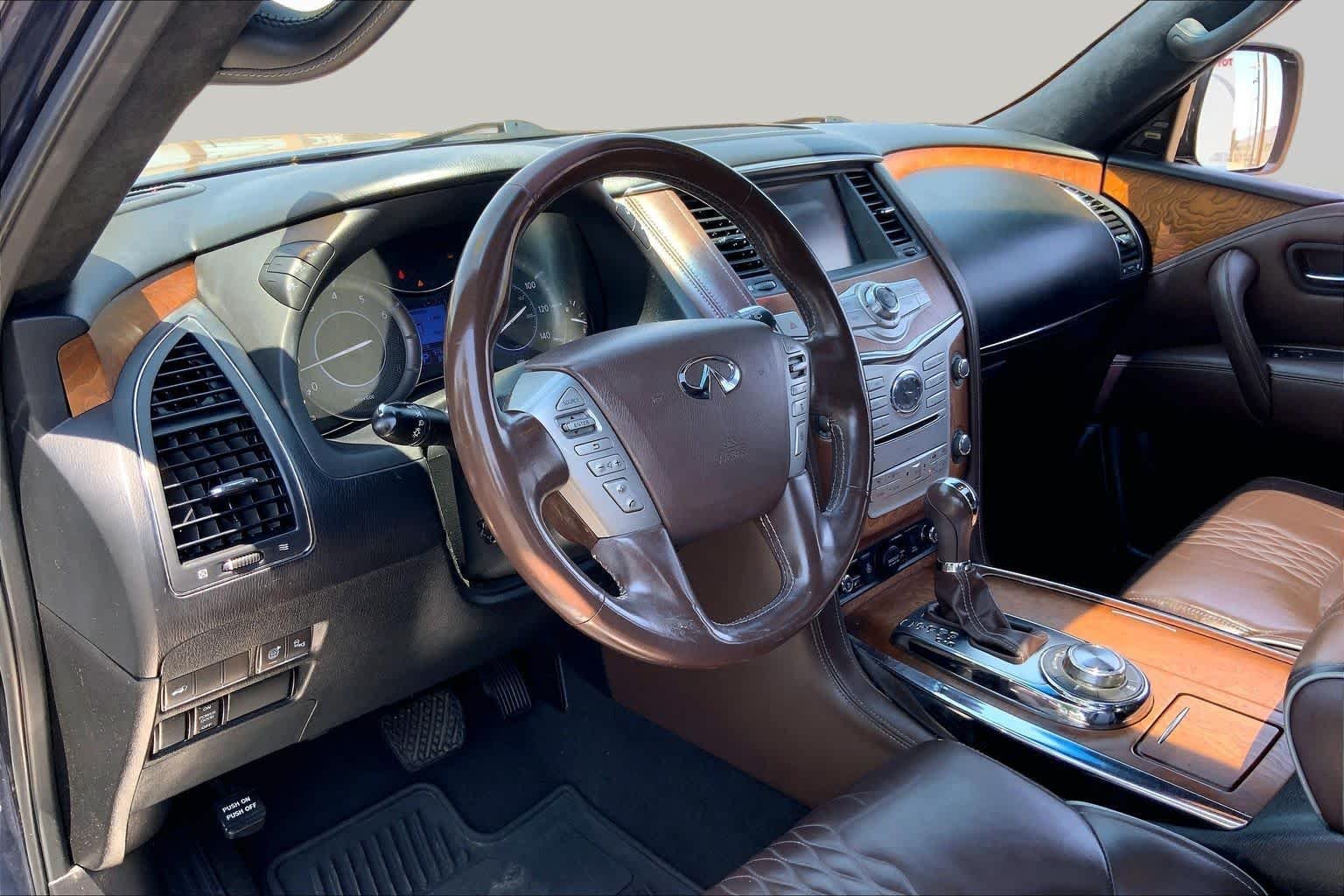 Used 2017 Hermosa Blue INFINITI Limited image 18