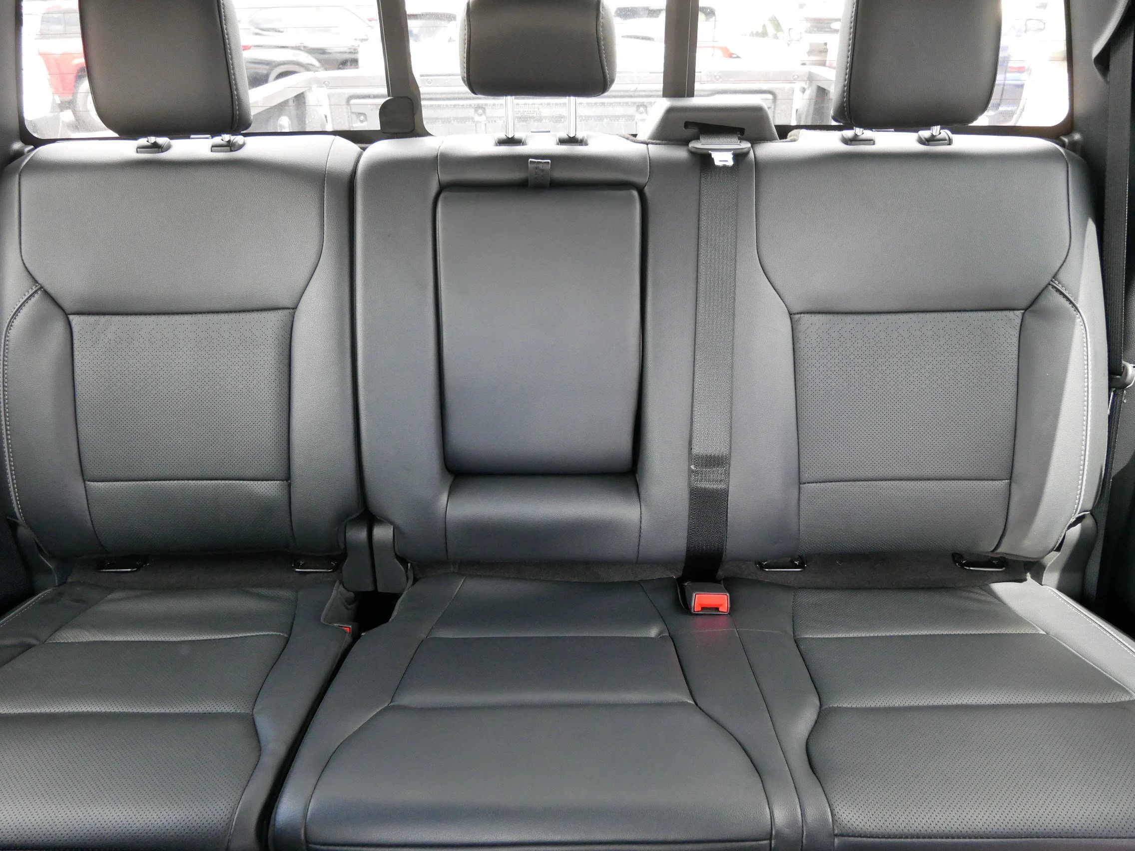 Used 2023 Oxford White Ford LARIAT image 13