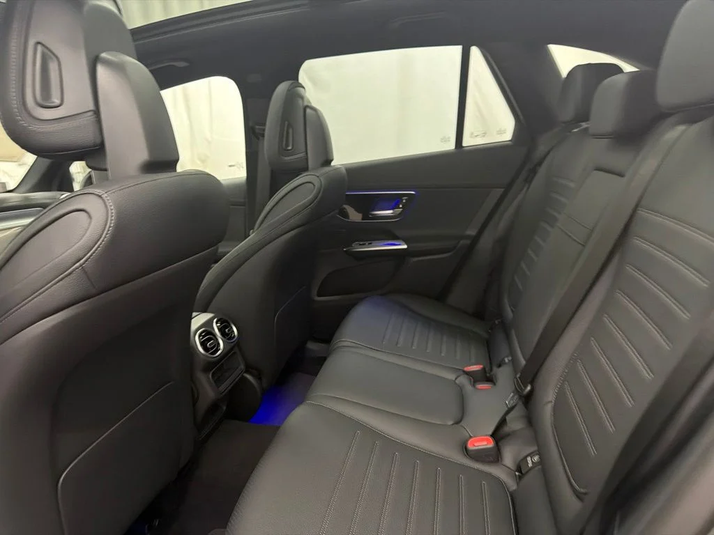 New 2026 Black Mercedes-Benz GLC 300 image 19