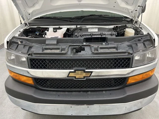 Used 2024 White Chevrolet Work Van image 12