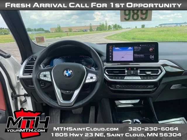 Used 2024 White BMW xDrive30i image 11