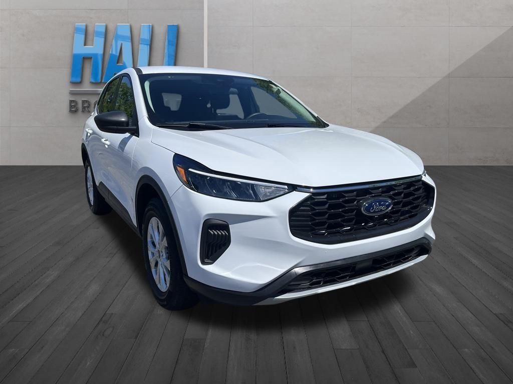 Used 2025 White Ford Active image 7