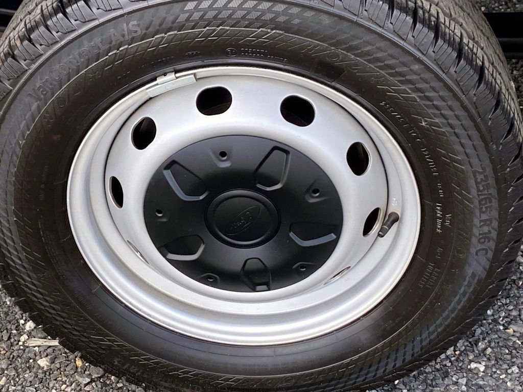 Used 2023 White Ford  image 23