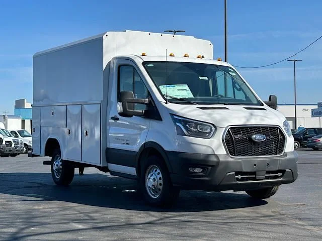 New 2024 Oxford White Ford Cutaway image 22
