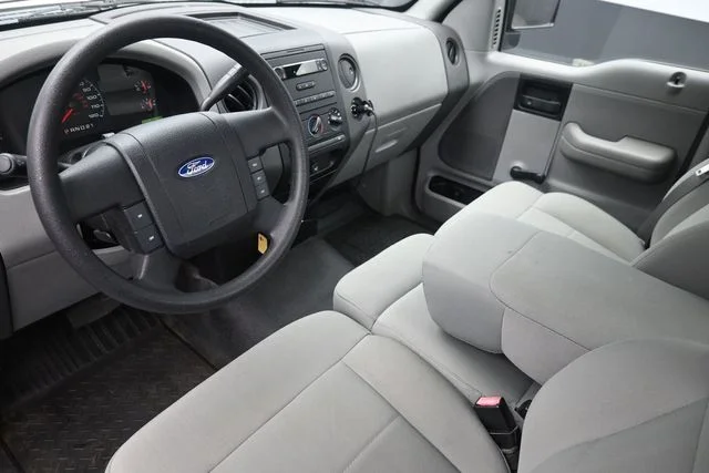Used 2007 White Ford  image 18