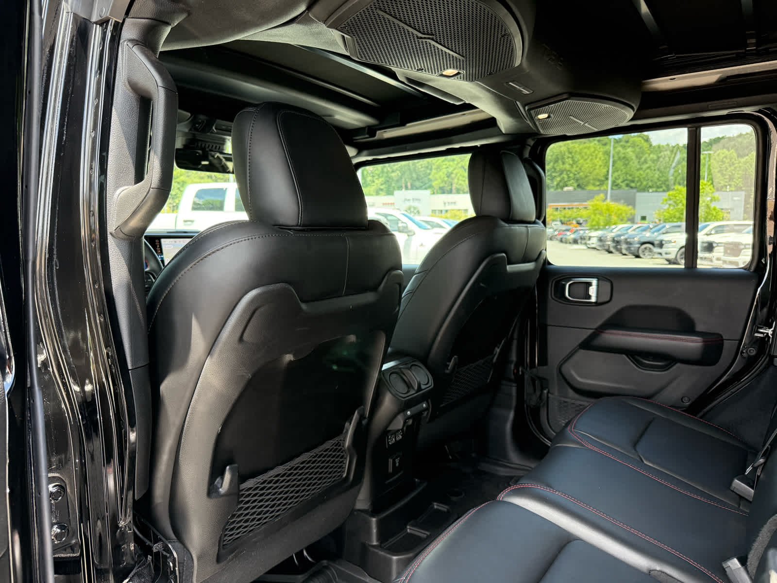 Used 2024 Black Clearcoat Jeep Rubicon X image 27