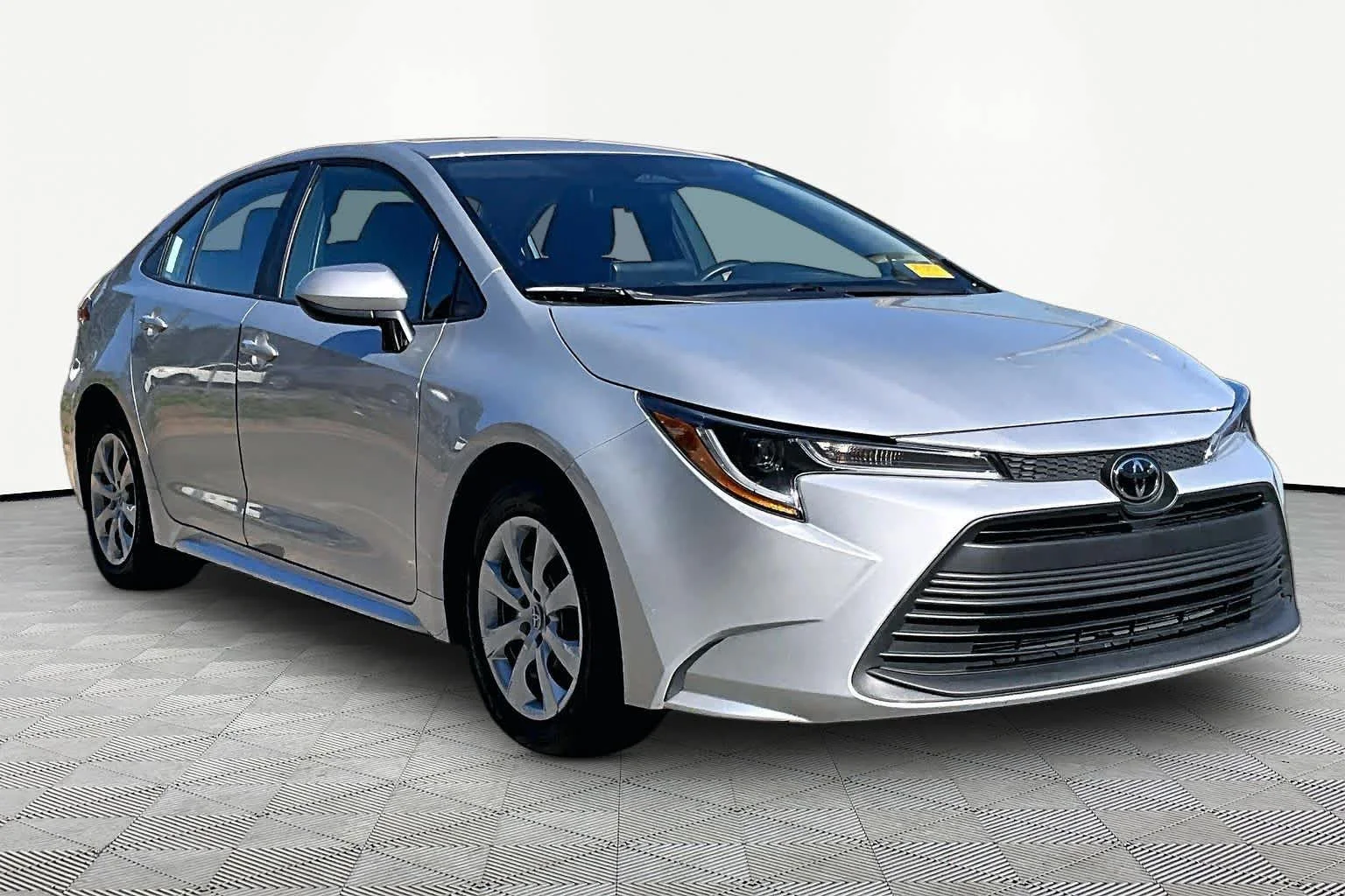 Used 2025 Classic Silver Metallic Toyota LE image 3