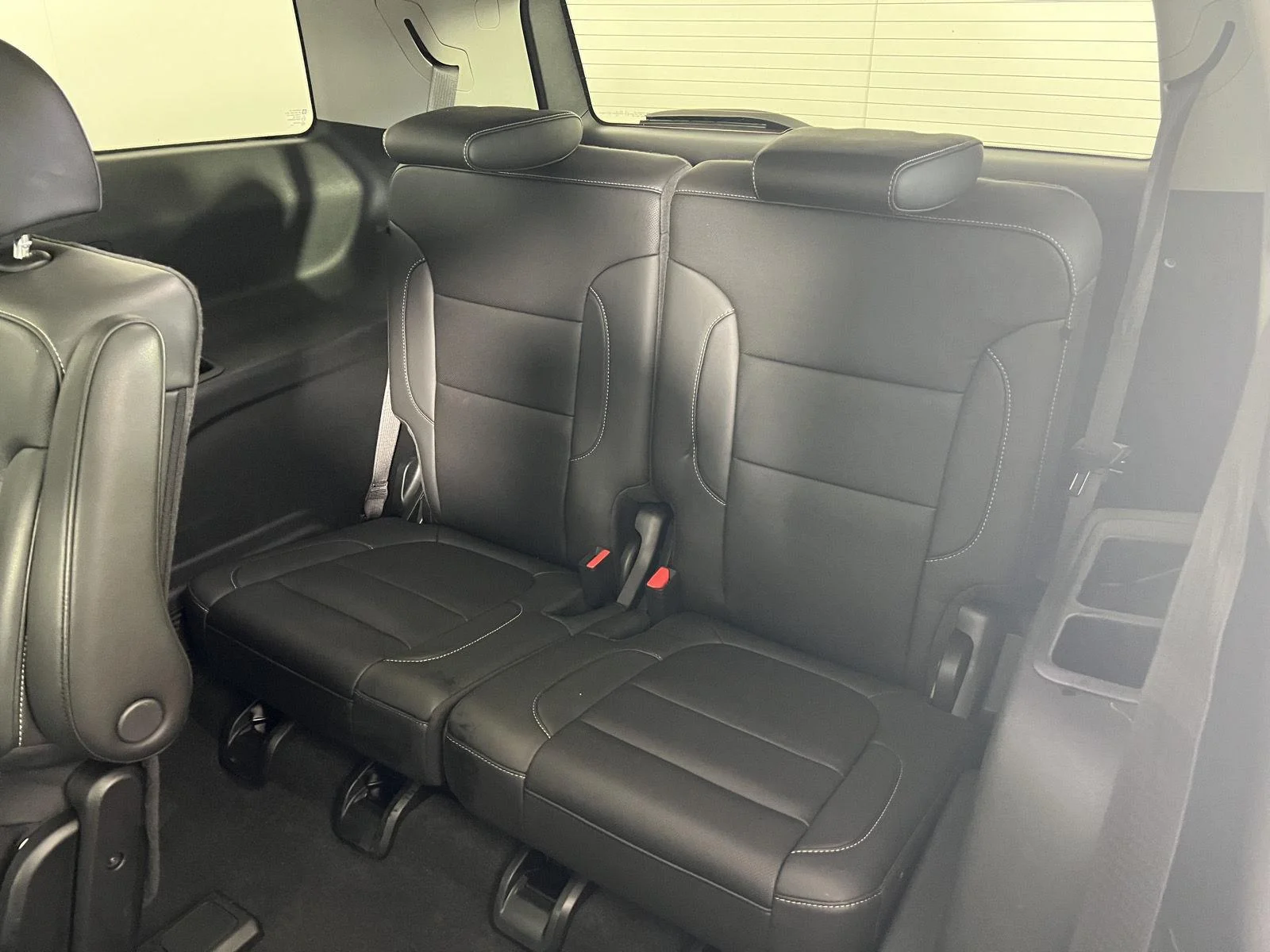 Used 2023 Summit White GMC SLT image 32