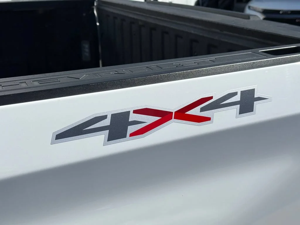 Used 2022 SUMMIT WHITE Chevrolet LT image 12