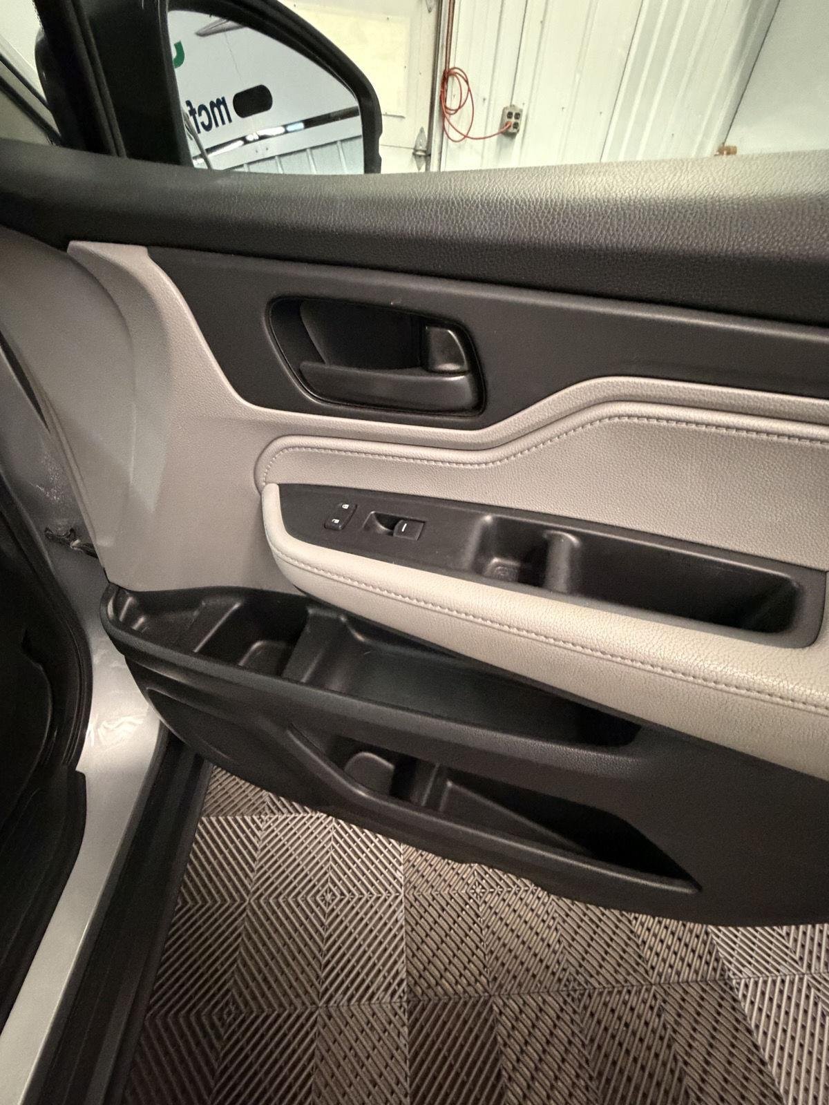 Used 2019  Honda EX-L image 19
