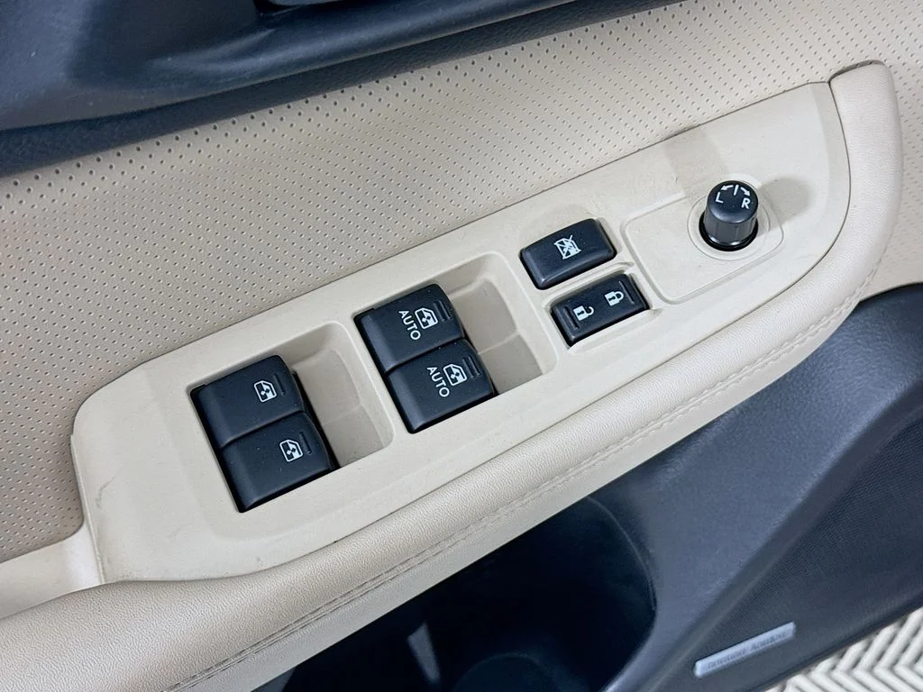 Used 2017 Tungsten Metallic Subaru 2.5i image 18