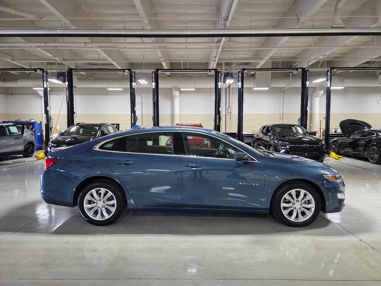 2024 Chevrolet Malibu 1LT - Photo 8