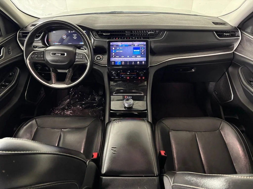 Used 2022 Gray Jeep Limited image 33