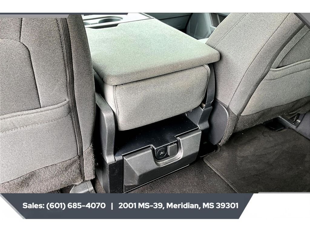Used 2025 Agate Black Metallic Ford XLT image 24