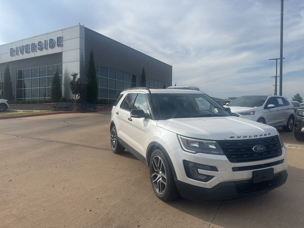 2016 Ford Explorer Sport 4WD's photo