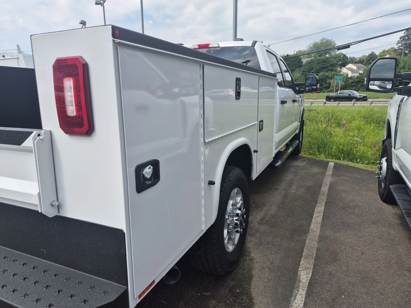 New 2026 Oxford White Ford XLT SERVICE BODY image 17