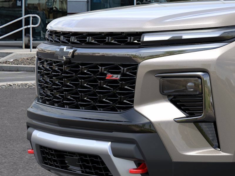 New 2027 Sandstone Gray Chevrolet Z71 image 13