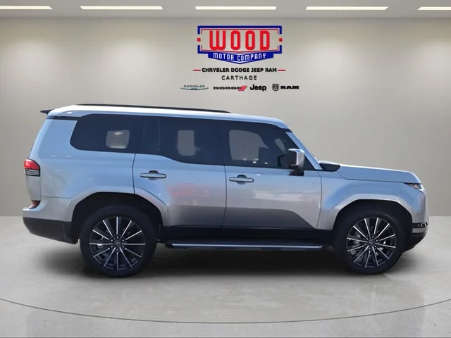 Used 2024 Silver Lexus 550 Luxury image 2