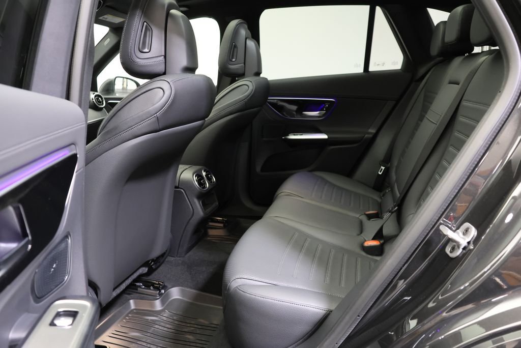 Used 2027  Mercedes-Benz GLC 300 image 42