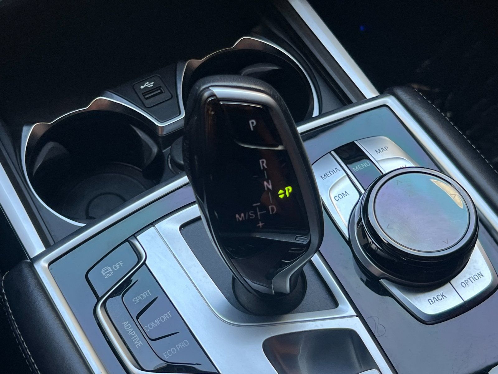 2021 BMW 7 Series M760i - Photo 20